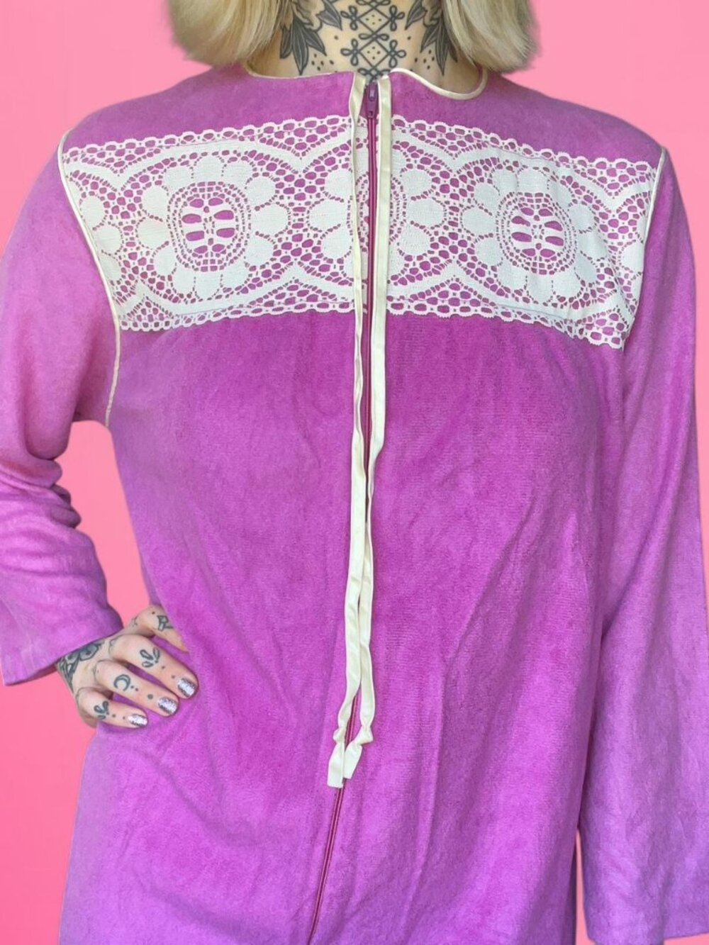 Vintage 60s 70s Suzy pink robe nightgown